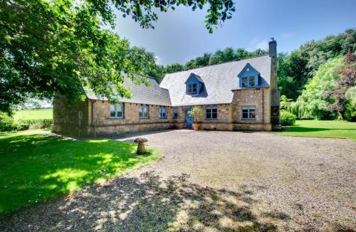 Waren Mill House | 4 Bed in Waren Mill oc-24339