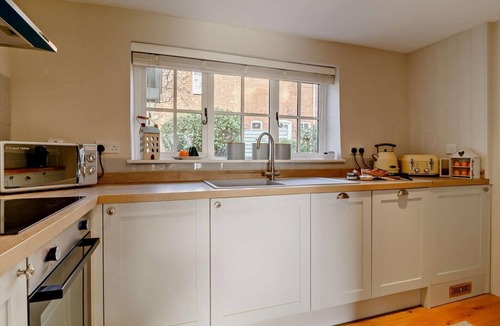 Westleton Cottage | 4 Bed in Westleton (oc-s27303)