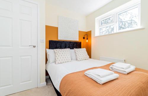 Totton House | 4-BedHaven in Fawley Perfect for ExtendedStays!