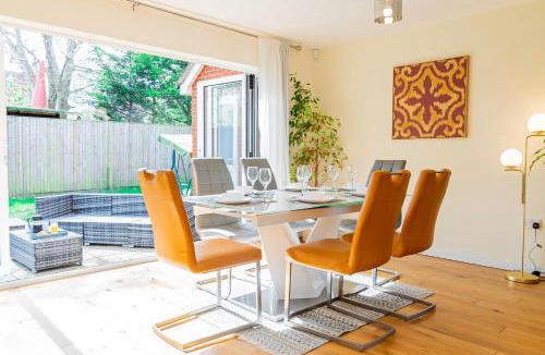 Totton House | 4-BedHaven in Fawley Perfect for ExtendedStays!