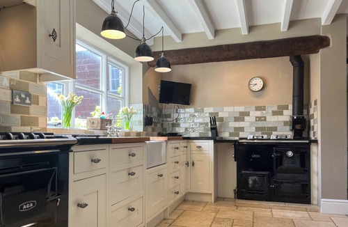 Tarporley Cottage | 4 bedroom accommodation in Tarporley