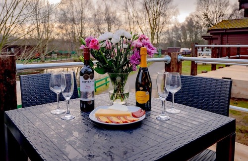 Edwinstowe Cabin | 4 bedroom accommodation in Sherwood Forest, Rufford