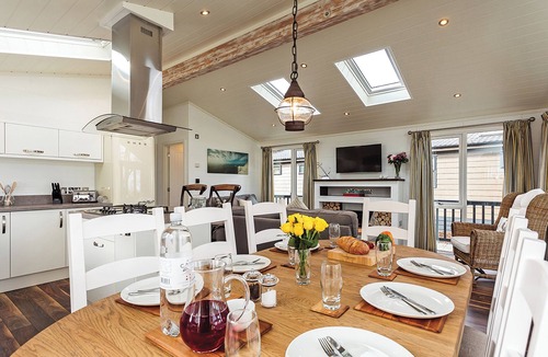Ryde Ski Chalet | 4 bedroom accommodation in Wootton Bridge, Nr Cowes