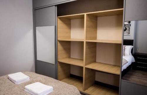 Burslem House | 4 Bedroom House- Close to City Centre- Ideal for Contractors- Free Parking- Sleeps 8
