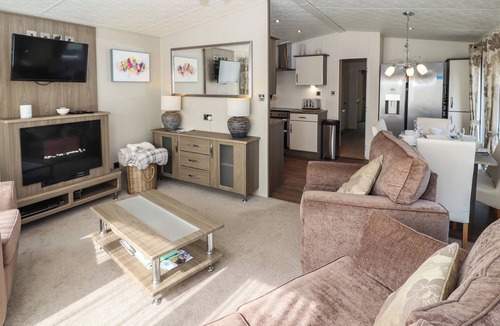 Warton Cottage | 41, GRANDMA'S COTTAGE, pet friendly, with a garden in Carnforth