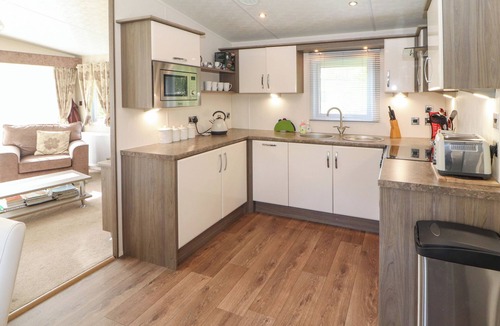 Warton Cottage | 41, GRANDMA'S COTTAGE, pet friendly, with a garden in Carnforth