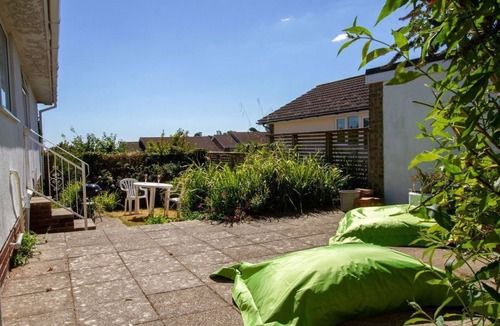 Nettlestone Cottage | 48 Solent View Road - a bungalow that sleeps 5 guests in 3 bedrooms