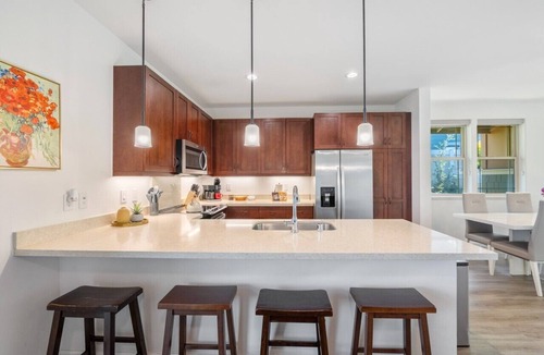 Makaha Valley House | 4BR, Near Beach, Pool/Spa, Gym, Free Parking, BBQ