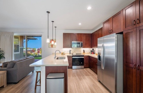 Makaha Valley House | 4BR, Near Beach, Pool/Spa, Gym, Free Parking, BBQ