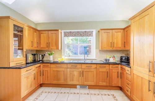 New Forest District Cottage | 5 Bed in Fordingbridge (oc-nfl35)