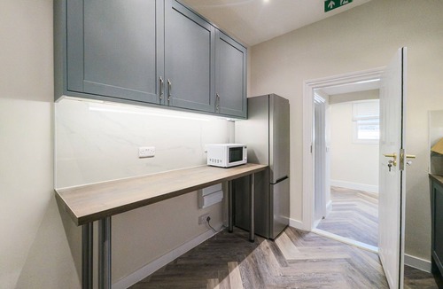Portsmouth House | 5 Bedroom, 5 Bathroom Portsmouth Docks