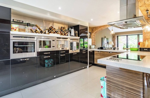 Wold Newton Cottage | 5 bedroom accommodation in Wold Newton, near Filey