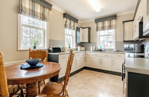 Driffield Cottage | 5 bedroom accommodation in Nafferton, near Bridlington