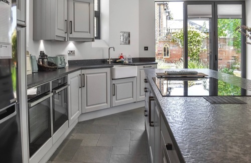 Minster Cottage | 5 bedroom accommodation in Ramsgate