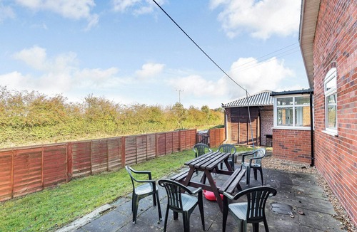 Tunstall Cottage | 5 bedroom accommodation in Heritage Marina, near Congleton