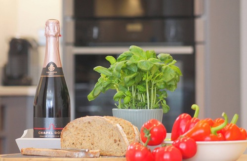 Westbrook Cottage | 5 bedroom accommodation in Westbrook, near Margate