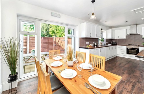 Stoke-on-Trent Apartment | 5BDR Stoke-on-Trent | Patio | Sleeps 10