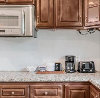 Westwind House | 5min Walk from Love Beach A Spacious Home in Nassau