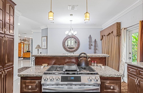 Nassau Villa | 5min Walk from Love beach | Spacious Home in Nassau