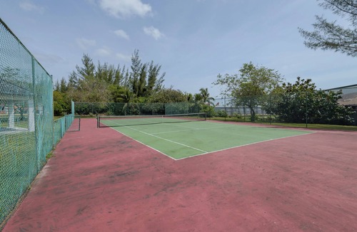 Nassau Villa | 5min Walk from Love beach | Spacious Home in Nassau