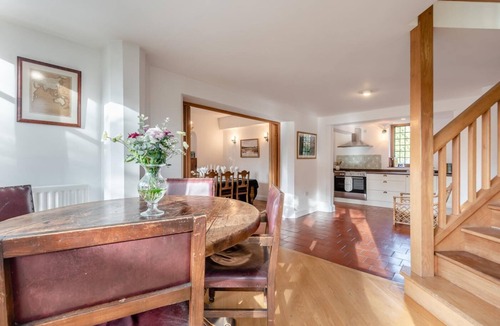 Runnymede Cottage | 6 Bed in Englefield Green (oc-e34166)