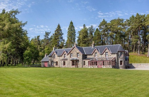 Foss Cottage | 6 Bed in Pitlochry (oc-88833)