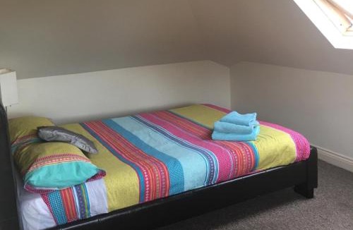 Fenham House | 6 Bed-Sleeps 12-Hot Tub-Free Parking-Pet Friendly