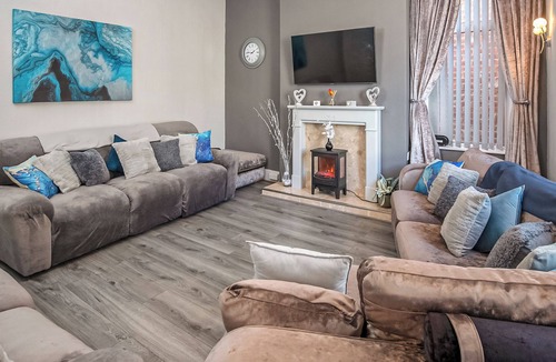 Blackpool Town Center Cottage | 6 bedroom accommodation in Blackpool