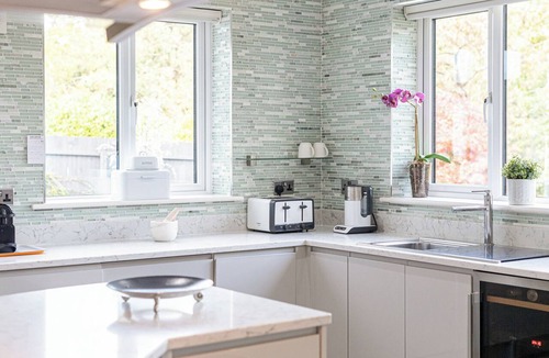 West Kirby Cottage | 6 bedroom accommodation in Caldy, near West Kirby, Wirral