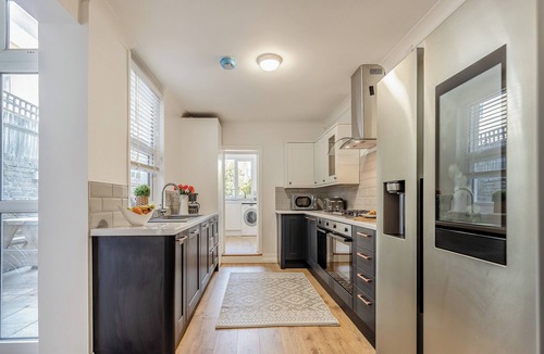 Ramsgate Cottage | 6 bedroom accommodation in Ramsgate