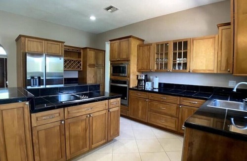 Bahamia West House | 6br/5b Beautiful Waterfront Lux Home w/Ocean View