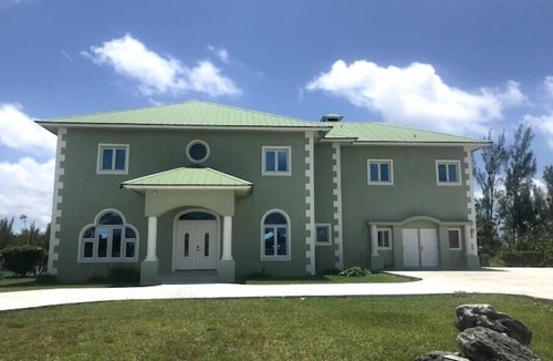 Bahamia West House | 6br/5b Beautiful Waterfront Lux Home w/Ocean View