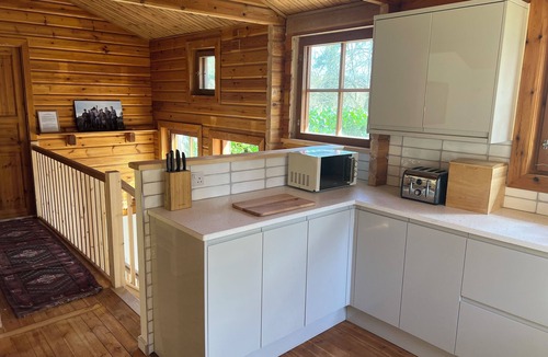 St Leonards House | 7 bedroom, Stunning Cottage with Hot-Tub & Cinema Room