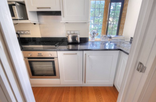 Lyme Regis Cottage | 7 CORAM TOWER, romantic, country holiday cottage in Lyme Regis