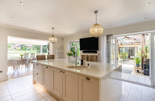 Bozeat Cottage | 8 Bed in Bozeat (oc-y32590)