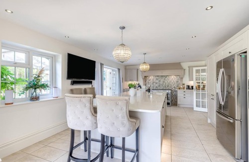 Bozeat Cottage | 8 Bed in Bozeat (oc-y32590)