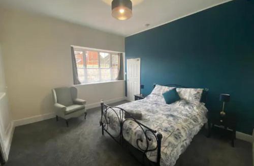 Kettering House | 8 Bedroom House For Corporate Stays in Kettering