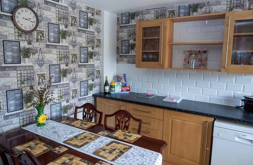 Ormskirk Cottage | 8 HEATONS BRIDGE ROAD, family friendly, with a garden in Scarisbrick