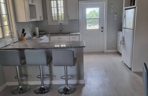 North Palmetto Point Cottage | A Beautiful 2 Bedroom house located in North Palmetto Point, Eleuthera.