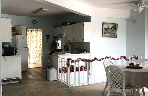 Nassau House | A Hidden Gem with views that make you feel like you are on a family island. n