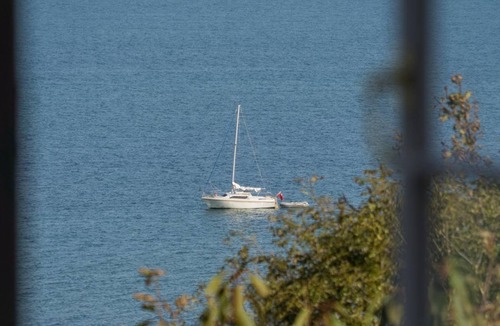 Seaview House | A large detached house with sea view that sleeps 12 guests in 6 bedrooms