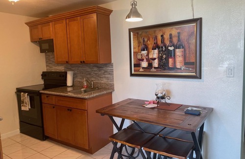 Williams Town Apartment | A little piece of paradise is waiting for you , 1 minute walk to pool and ocean