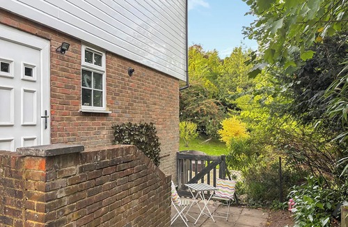 Kenley Cottage | A lovely cosy property in a lovely location with stunning scenery.