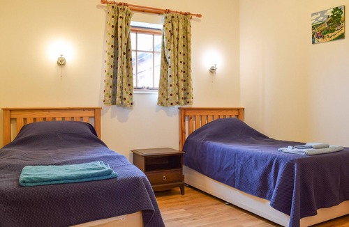 Twywell Cottage | A lovely spacious holiday home surrounded by lakes and countryside, a real getaway from it all.
