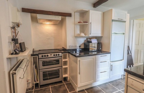 Staveley Cottage | A River Runs By