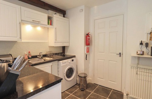 Staveley Cottage | A River Runs By