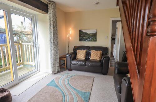 Staveley House | A River Runs By