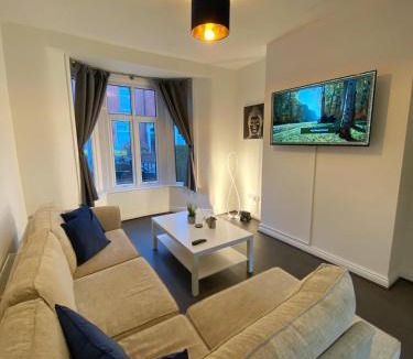 Blackburn Villa | A spacious & modern 3-bed home