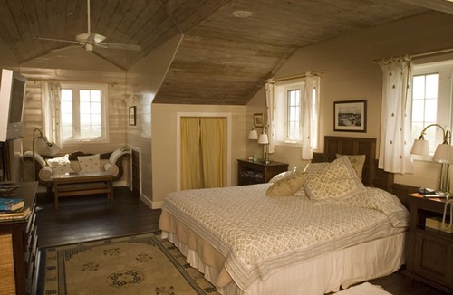 Gambier Hotel | A Stone's Throw Away