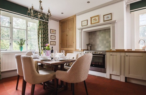 Winchcombe Cottage | A sudeley castle cottage that sleeps 6 guests in 3 bedrooms